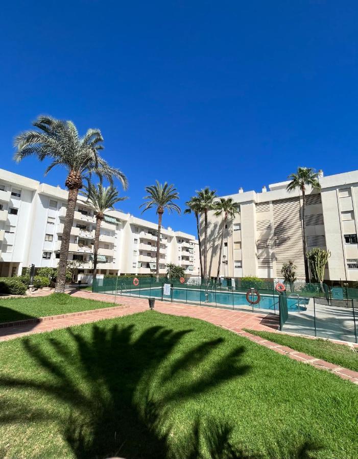 La Carihuela Lux Apartment Torremolinos Eksteriør billede