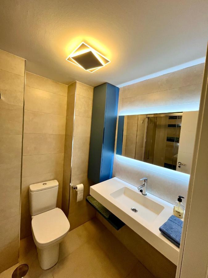 La Carihuela Lux Apartment Torremolinos Eksteriør billede